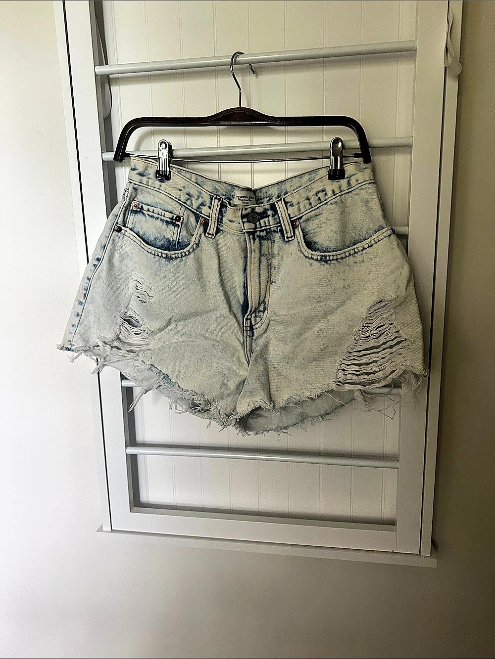 Abercrombie & Fitch Boyfriend Short Distressed Jean Shorts Blue Size 6